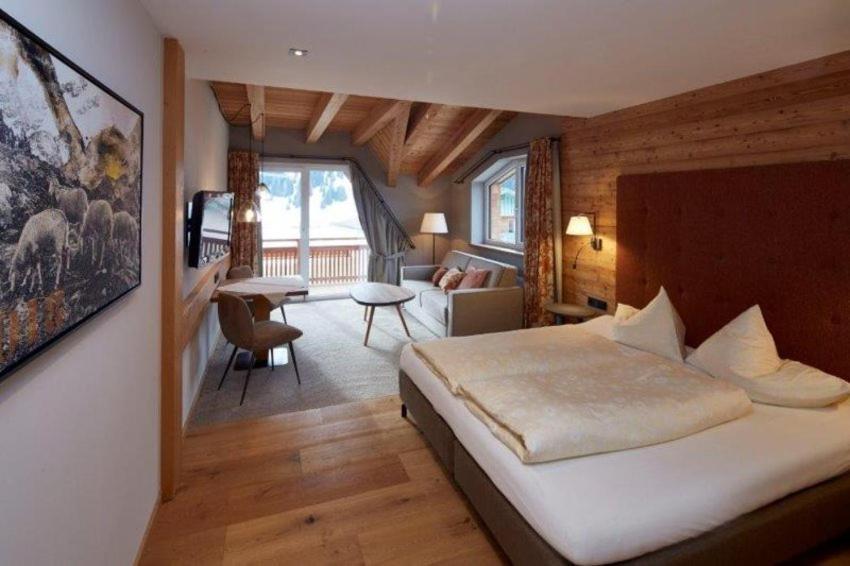 Alpenjuwel Rohnenspitze Hotel Zöblen Buitenkant foto